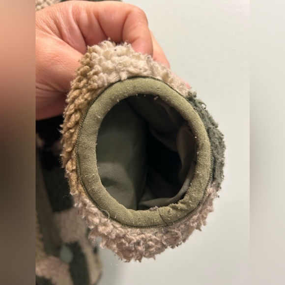 Stella McCartney Kids Camo Teddy Fleece size 5 years - Picture 6 of 10